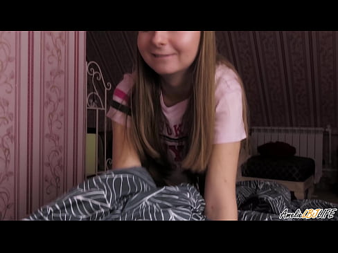 ❤️ Blondinka globoko sesa svojega prijatelja in dobi spermo v usta Šukanje na sl.porngifmag-com.ru